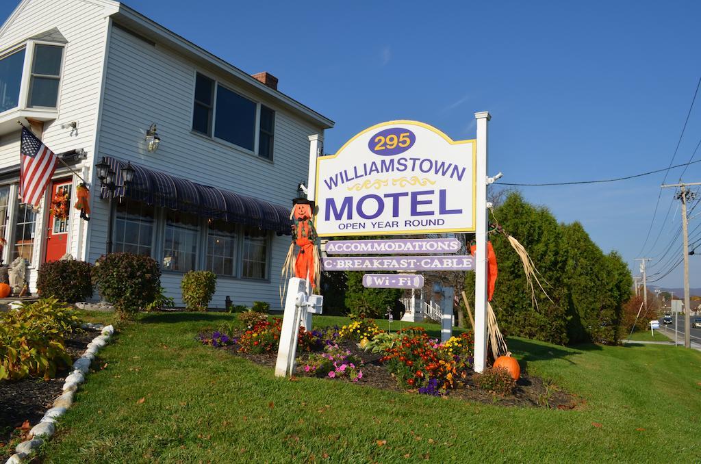Williamstown Motel Exteriör bild